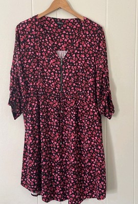Torrid Stretchy Dress Size 1 1X Hearts Knee Drawstring Zip Up