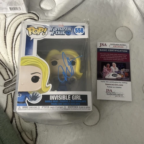 Funko Pop Invisible Girl Fantastic Four firmado por Jessica Alba certificado de autenticidad JSA 