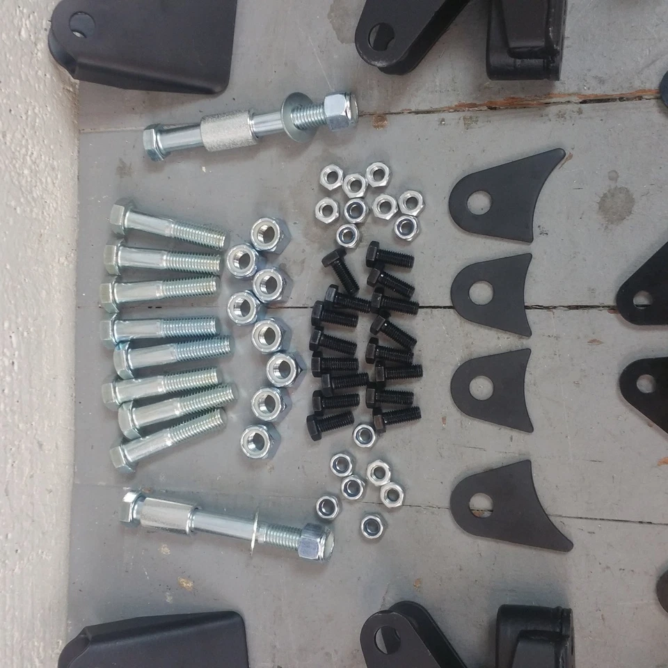 Kit de 4 eslabones triangulados tamaño completo de bolsas de 2600 lb para Barracuda 1964-1974 Foto 4 de 4