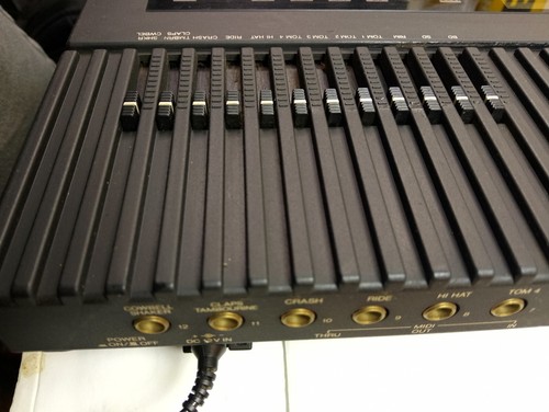 Yamaha RX5 Drum Machine With ROM Cartridge / Working & Tested Condition - Picture 11 of 24