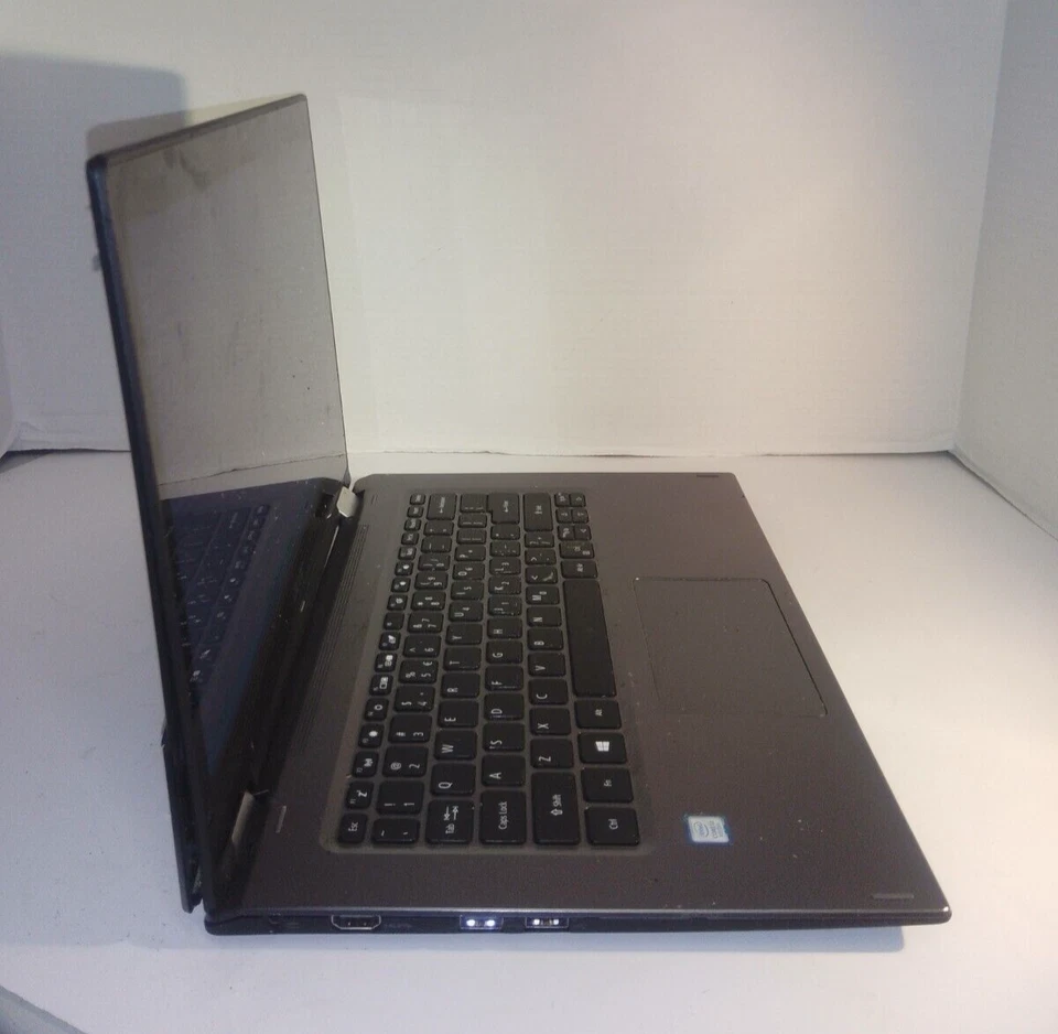 Acer Aspire Spin serie 3 15,6” Core i3-8145U @ 2,1 GHz 4 GB de RAM sin disco duro Foto 3 de 4