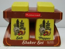 Vintage Rubbermaid Salt & Pepper Shaker Set No. 8310 NOS 1979 Yellow Made in USA