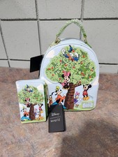 Conjunto de mini mochila y billetera Loungefly Disney Mickey Mouse & Friends Apple Tree