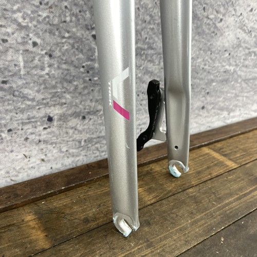 TREK 700c Fork 1 1/8" Threadless Disc QR Gravel Touring Bike - Picture 3 of 16