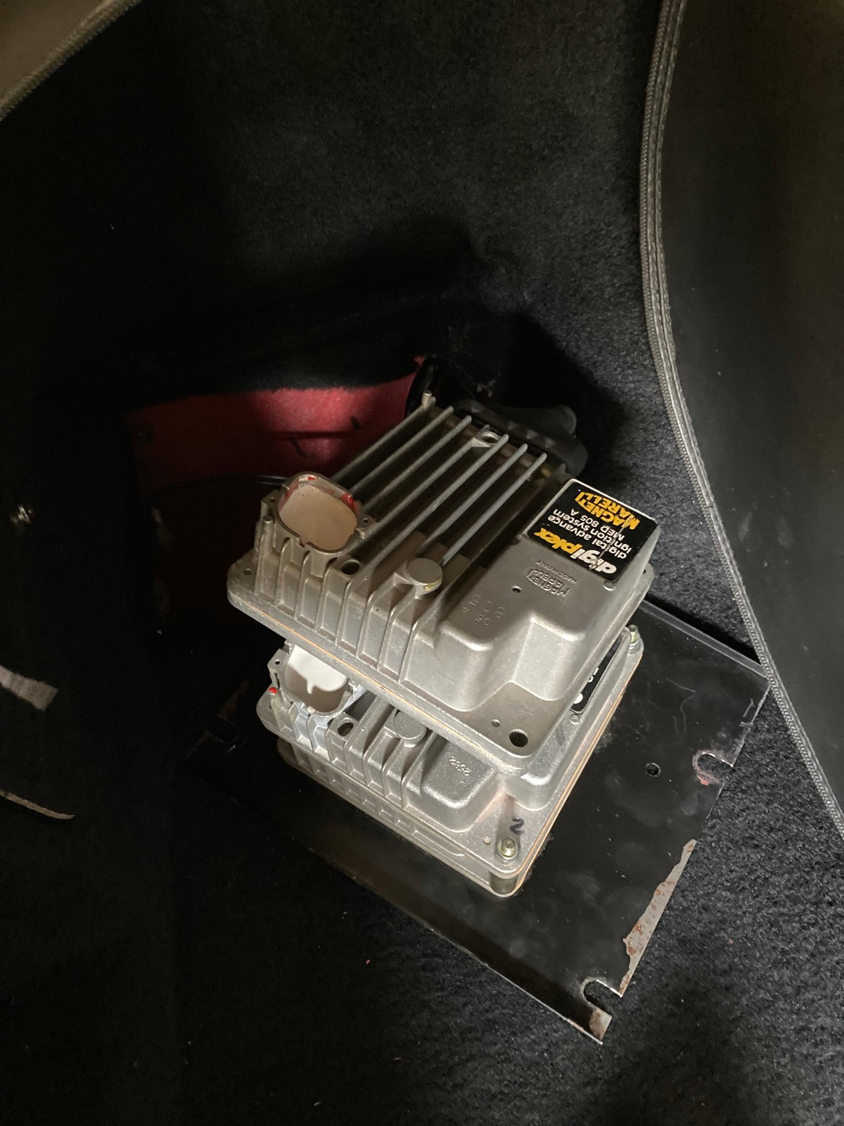 1983-85 OEM Ferrari 308, Mondial Quattrovalvole QV Magneti Marelli MED805A ECU