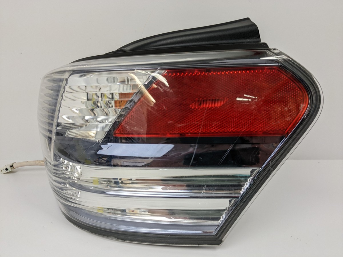 2010-2012 Lexus HS250h Right Passenger LED Tail Light Lamp Outer