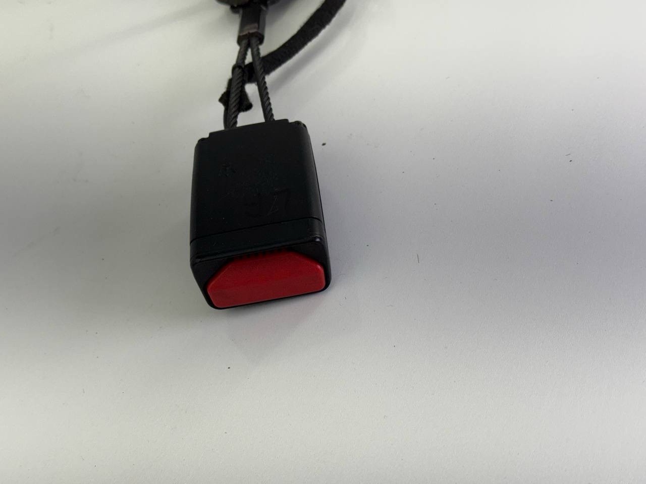 2014 - 2024 MASERATI GHIBLI FRONT LEFT DRIVER SIDE SEATBELT SEAT BELT BUCKLE 387