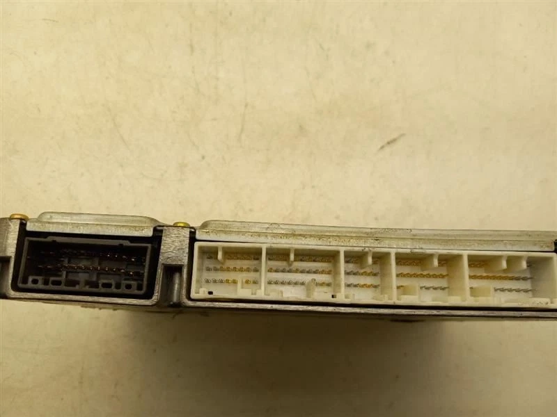 Lexus GS400 1999 motor ECM montaje de módulo de control electrónico  Foto 4 de 4