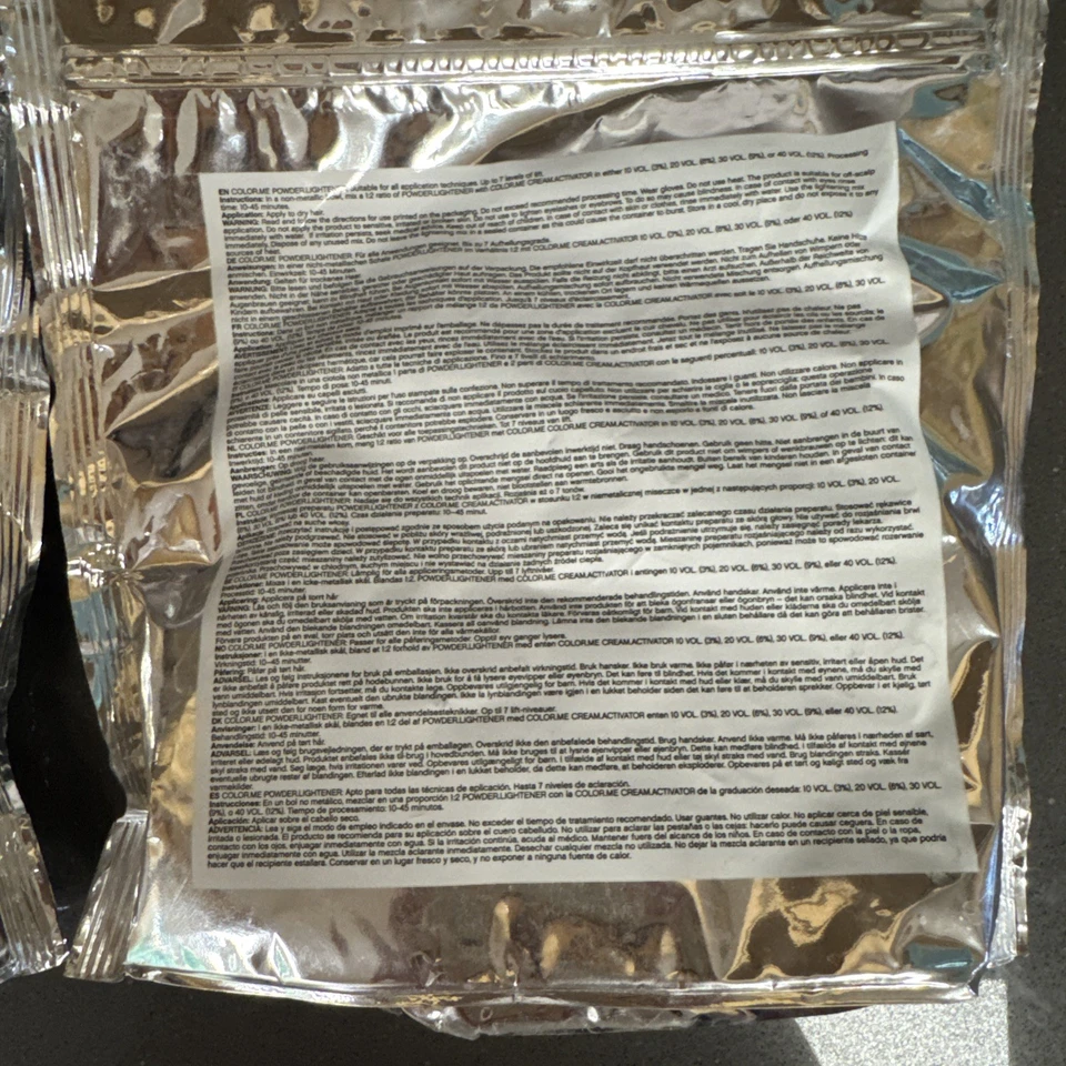 3 Kevin Murphy Color. Aclarador en polvo Me Refill hasta 7 niveles de elevación 17,6 oz Foto 3 de 3