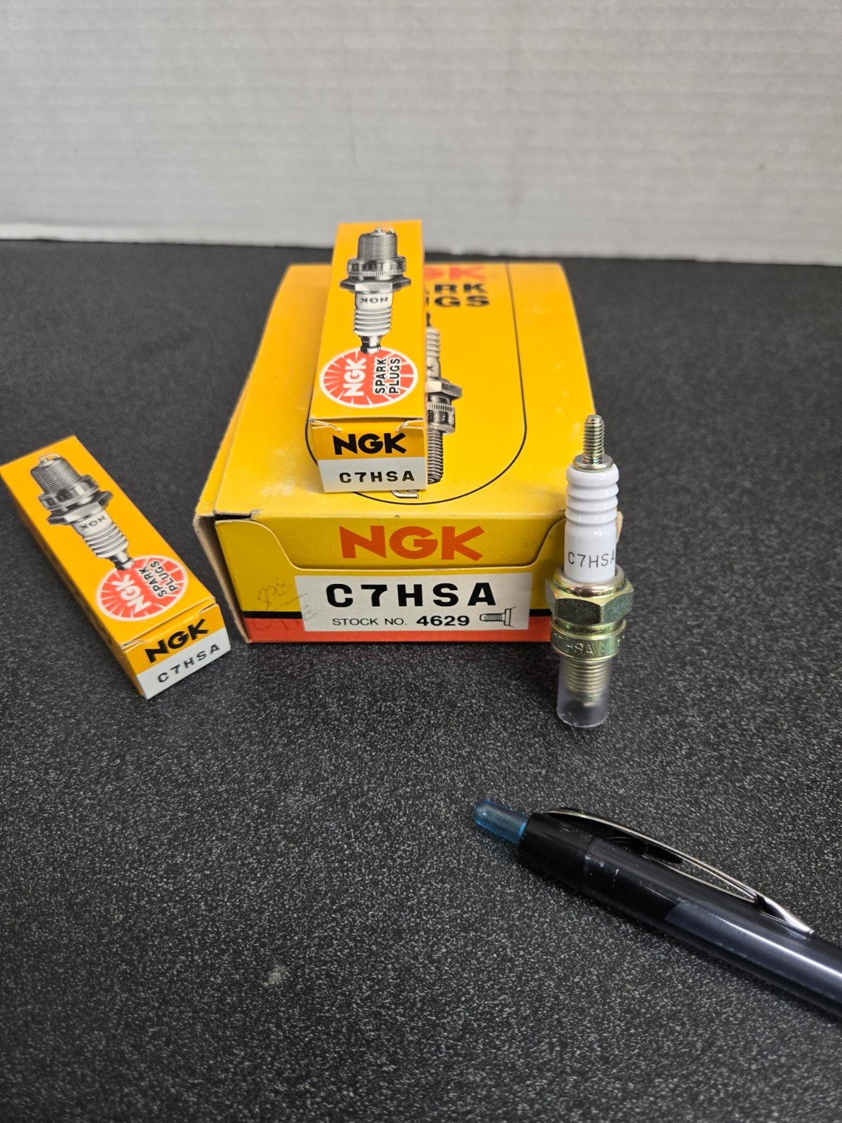 Genuine NGK 4629 C7HSA Nickel Spark Plug without Tip 2 Pack