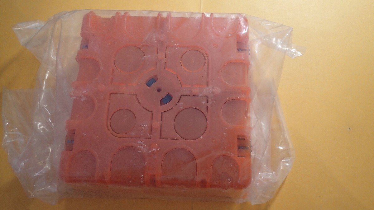 Boîte D'encastrement Legrand 80124/80124 - 2x Ou 2x4/5 Modules, Profondeur 50mm, Neuve
