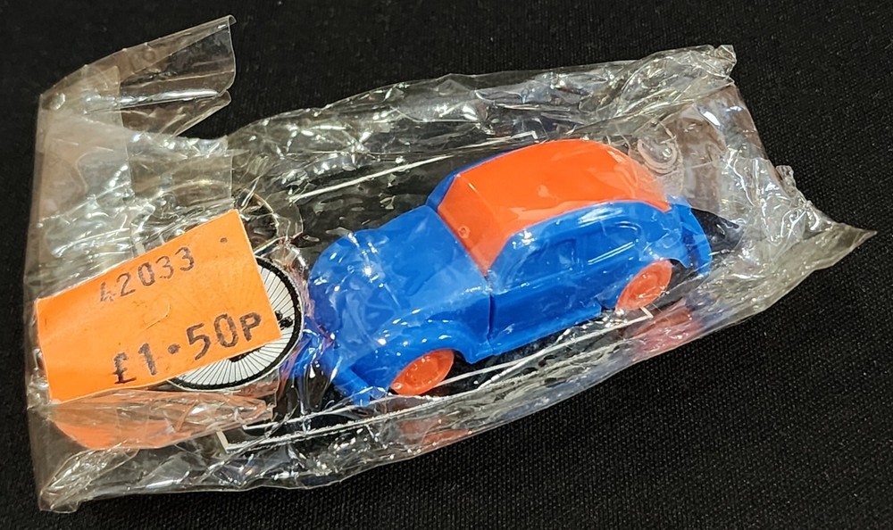 Vintage Keychain Puzzle VW Beetle Volkswagen Germany Pussy Cat - In Package
