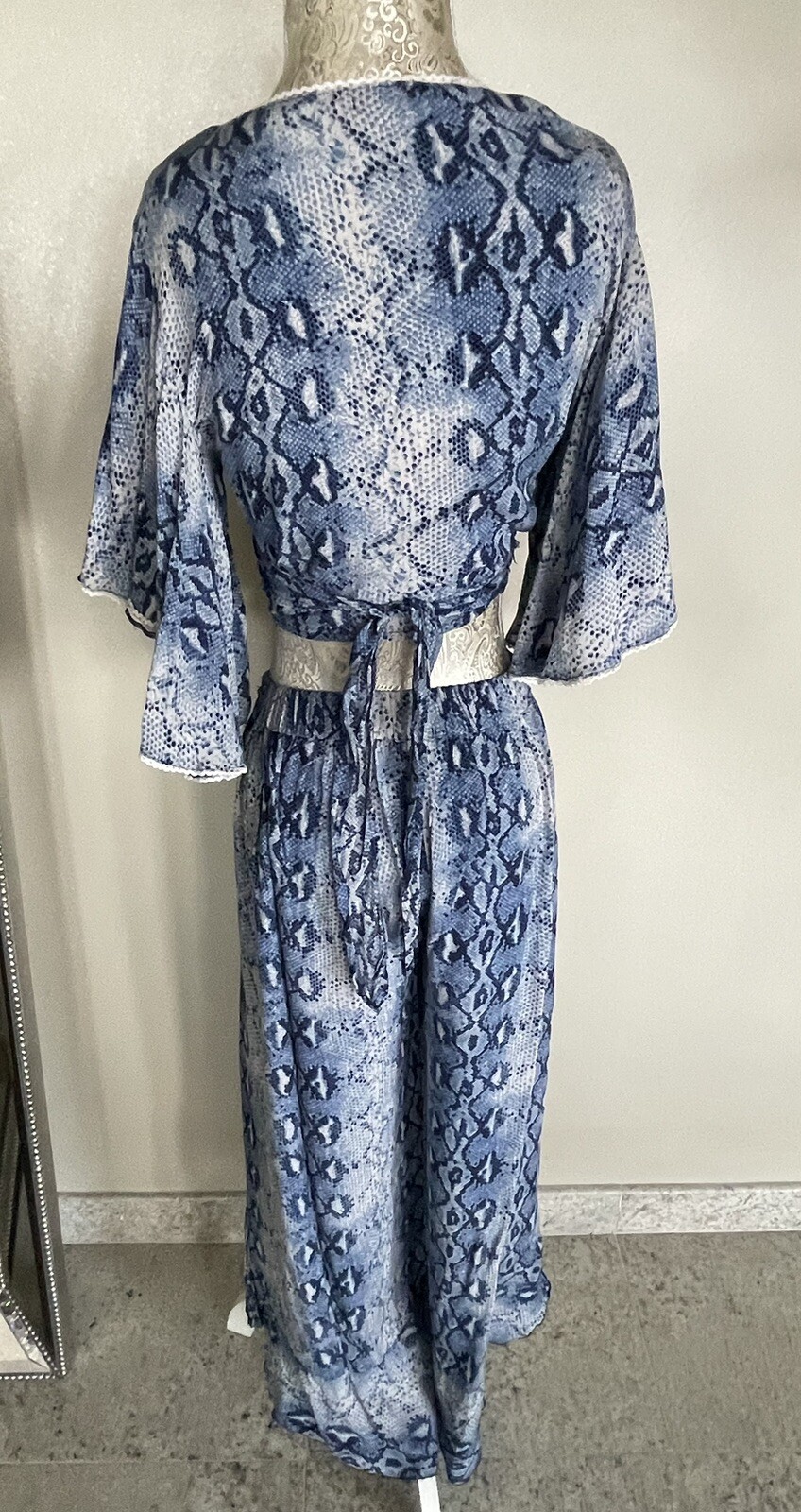 Surf Gypsy Python Print Bell Sleeves Wrap Top M &… - image 6