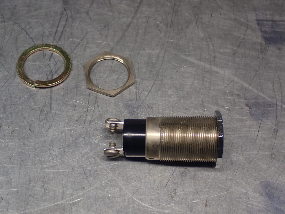 Portalámparas Dialight 65-5614-01-301 nuevo stock antiguo (lote de 2) Foto 4 de 4