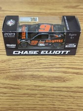 NASCAR 2023 CHASE ELLIOTT 9 HOOTERS 1/64 CAR
