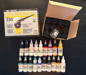Badger No.250 Basic Air Brush Kit w/ 19 Com-Art Paint Colors & Extra Bottles!