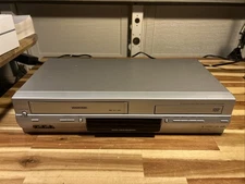 Toshiba SD-KV550SU Hi-Fi DVD/VHS VCR Combo Player No Remote TESTED & WORKS