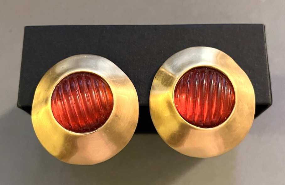 Vintage ANNE KLEIN Gripoix Dome Goldtone Clip Earrings Mint Condition