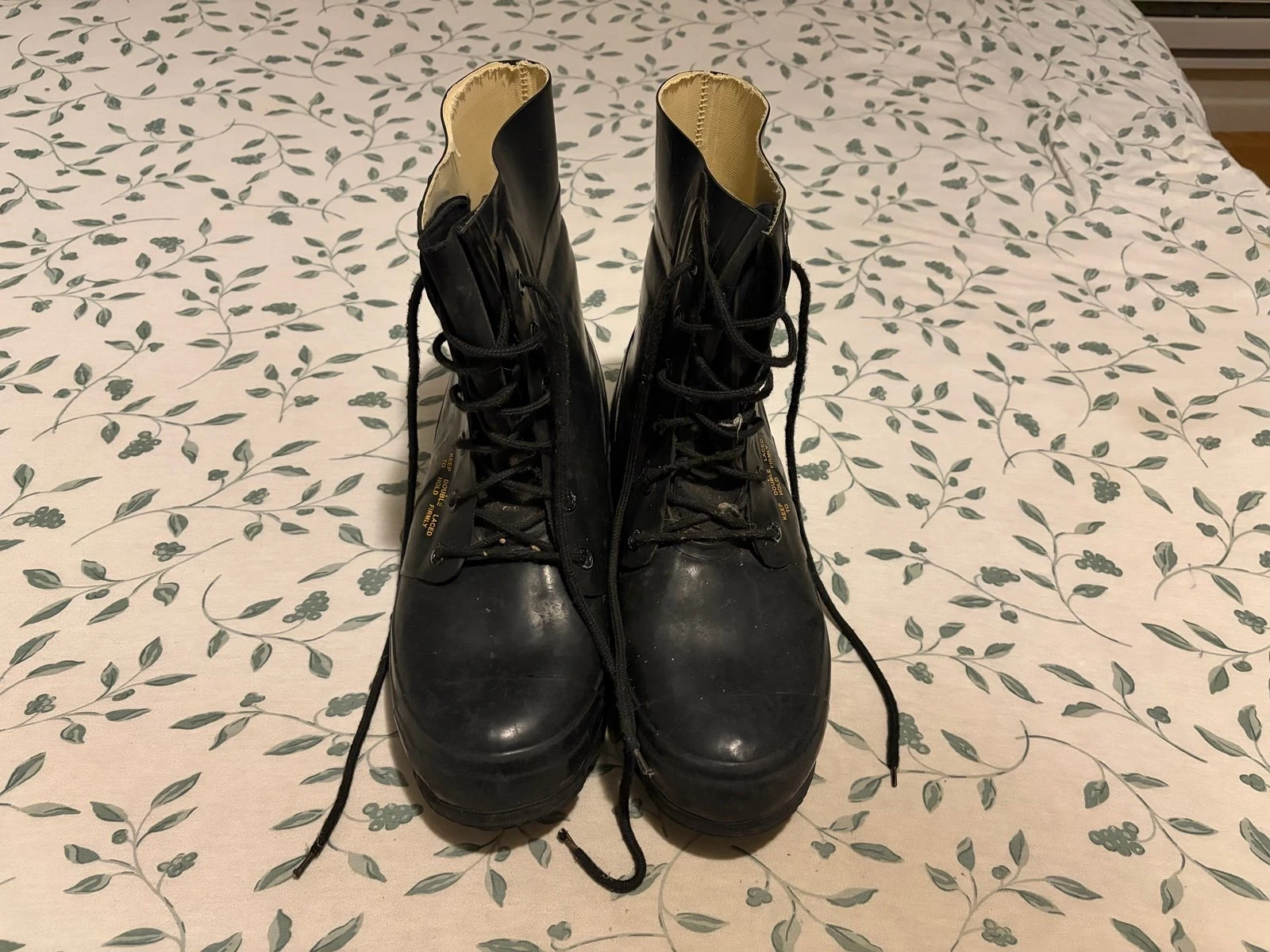 U.S. Army "Mickey Mouse" Cold Weather Boots Color Black Size 13 R Used