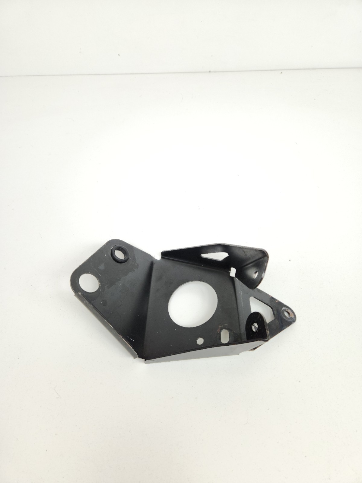 2015-2016 MCLAREN 650S SPIDER REAR RIGHT PASSENGER SIDE BRACKET MOUNT SUPPORT 