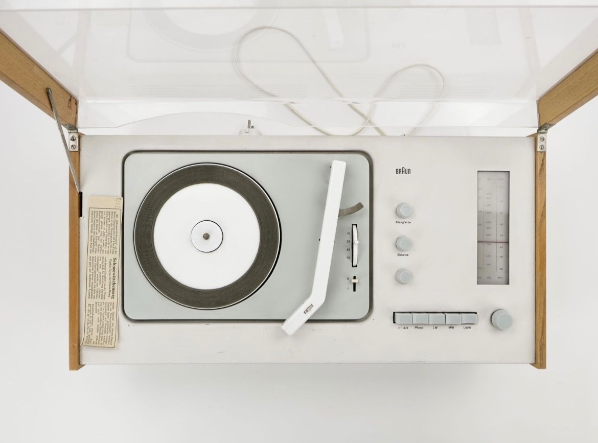 アンプ BRAUN SK6 DIETER RAMS & HANS GUGELOT Braun SK6 radio tourne-disque stéréo Dieter Rams & Hans