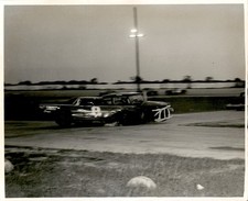 GA349 1974 Orig Photo SUNSHINE SPEEDWAY RACE CAR CRASH BOB LANHAM MELVIN MCPEAK