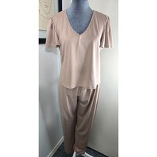 Beige 2  Piece Lounge Set   V  Neck Top  Elastic Waist Pants   Women  s M/L