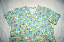 sb scrubs scrub top women's large geometric rectangles 2 pockets & pen holder