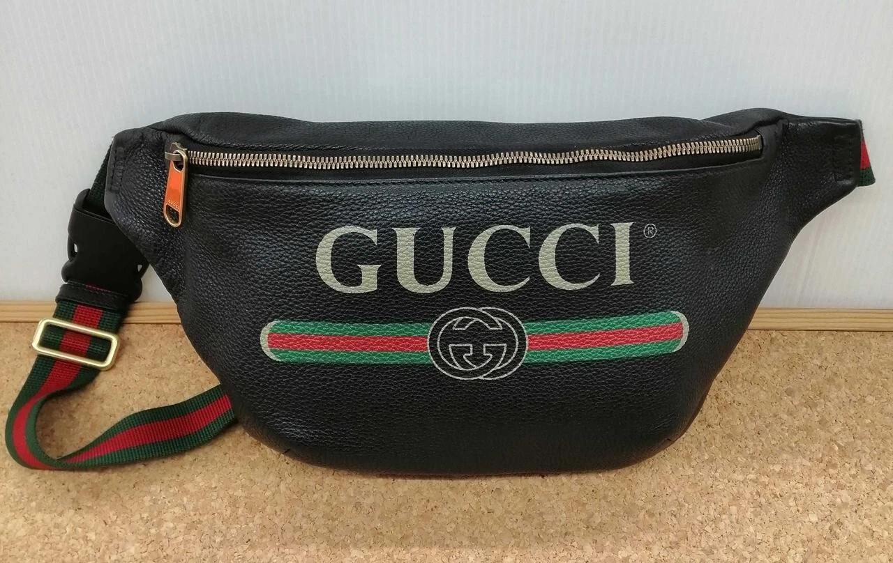 Gucci Sac Ceinture Taille Sac Bandoulière Body Sherry Line Cuir Noir Logo Imprimé