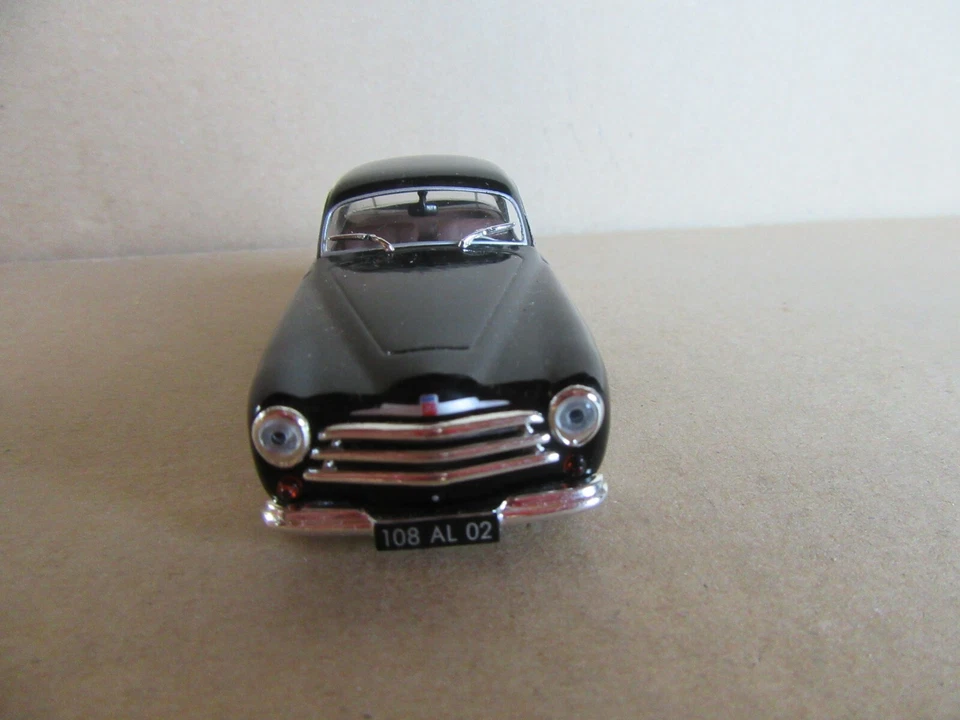 251I IXO Altaya Simca 8 Sport 1952 Noir 1:43 - Photo 2/4