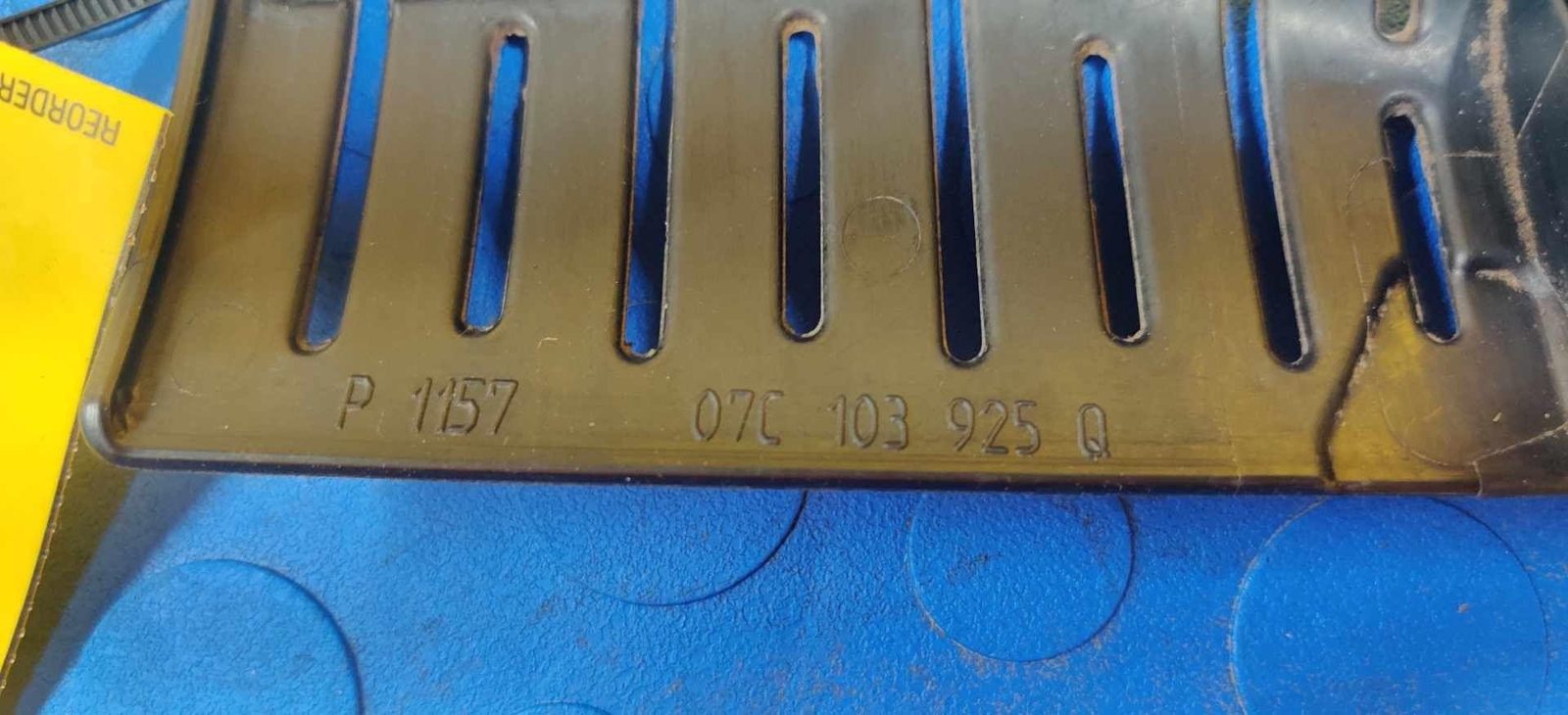 05 06 07 08 09 BENTLEY Continental GT Intake Manifold Upper Cover OEM 07C103925Q