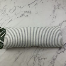 Almohada decorativa Lauren Ralph Lauren de cuerpo largo a rayas azul blanco plumón