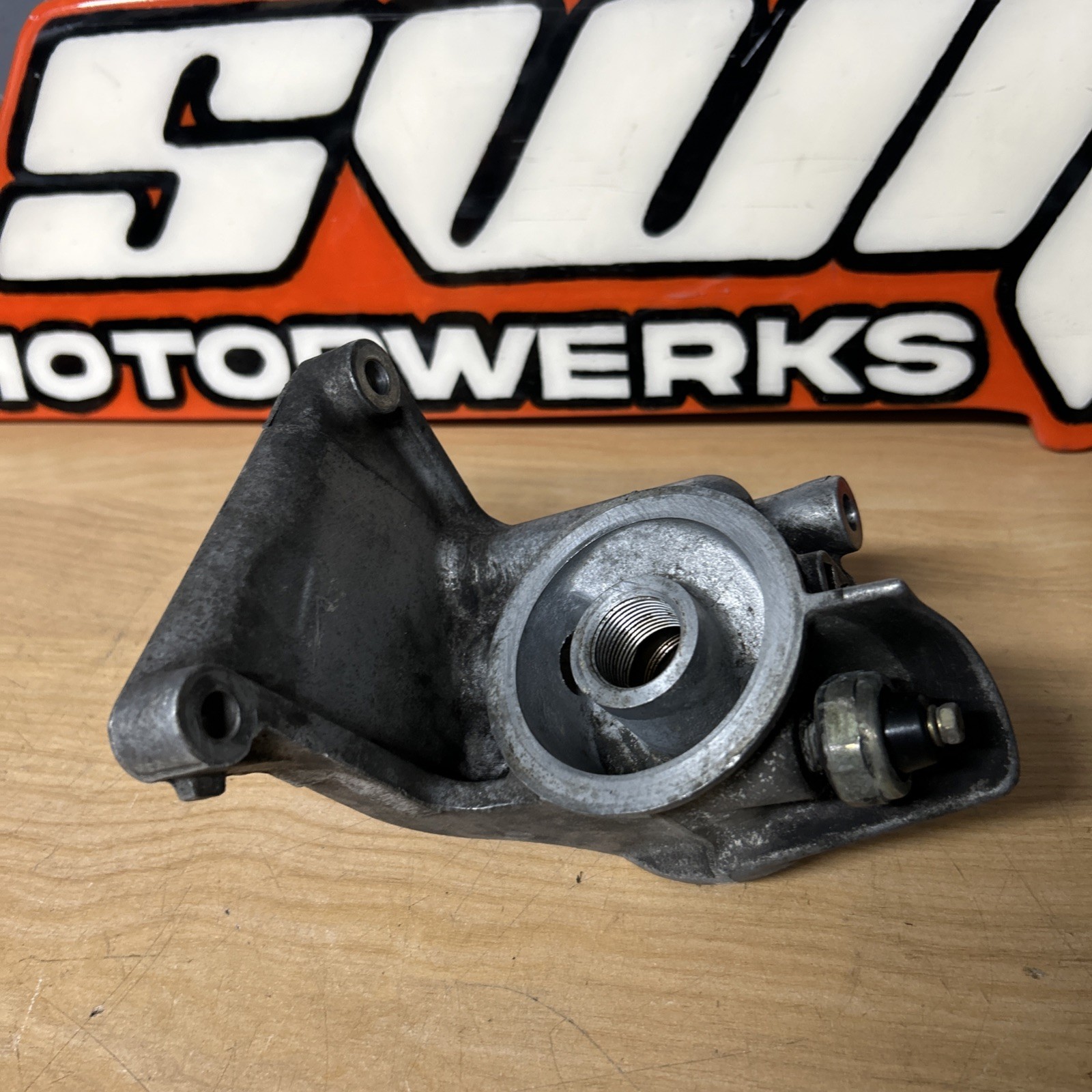OIL FILTER HOUSING USED FITS ACURA NSX 2977c C30A1 DOHC 1991-97 15301-PR7-A00