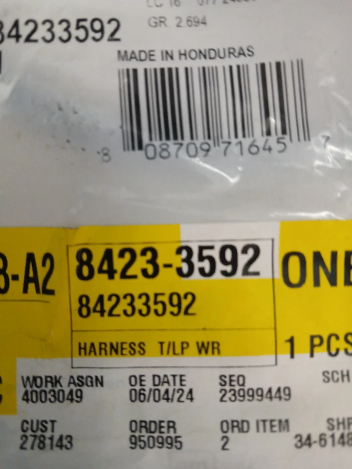 Genuine GM Tail Light Wiring Harness 84233592 - Image 2 of 3