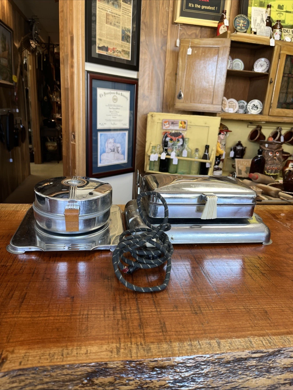Vintage 1940's - 50's Electric Waffle Maker & Sandwich Press Set-Share Same Cord
Opens in a new wind
