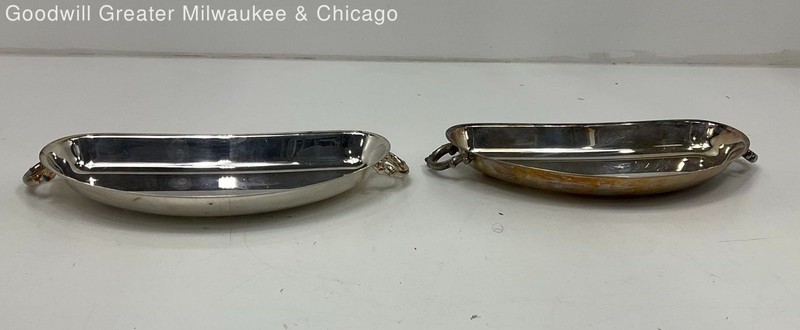 Set of 2 Vintage Silverplated Bread Trays
