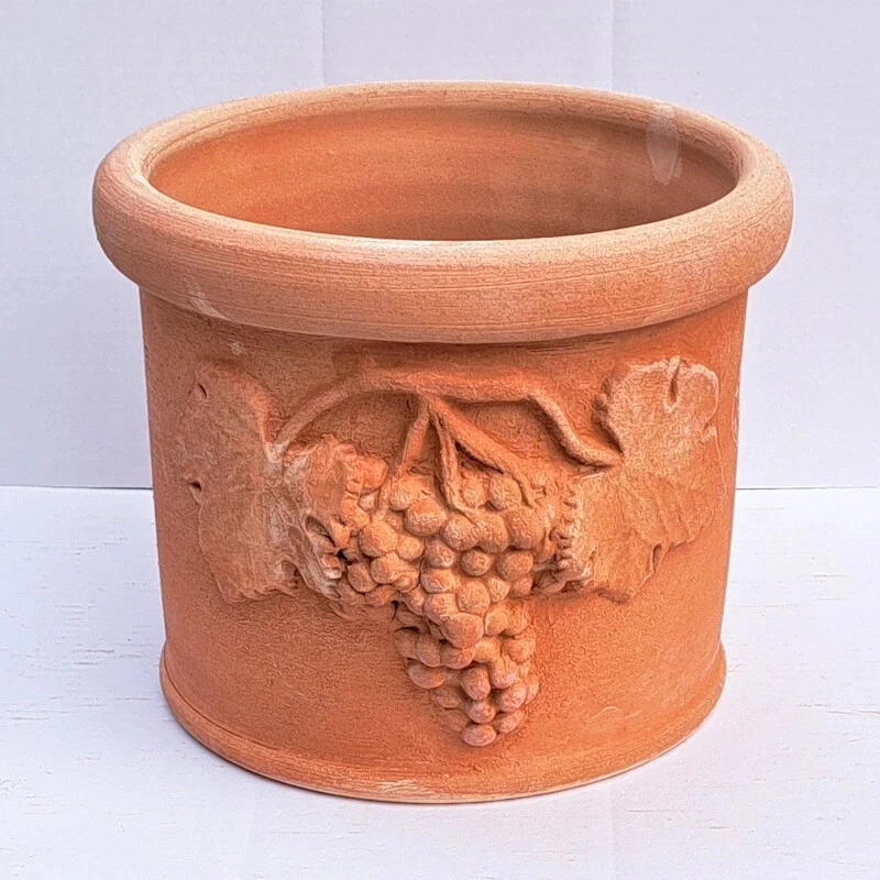 Vaso fioriera piante cilindro in Terracotta grappolo uva fatto a mano rest. gelo - Image 3 of 4