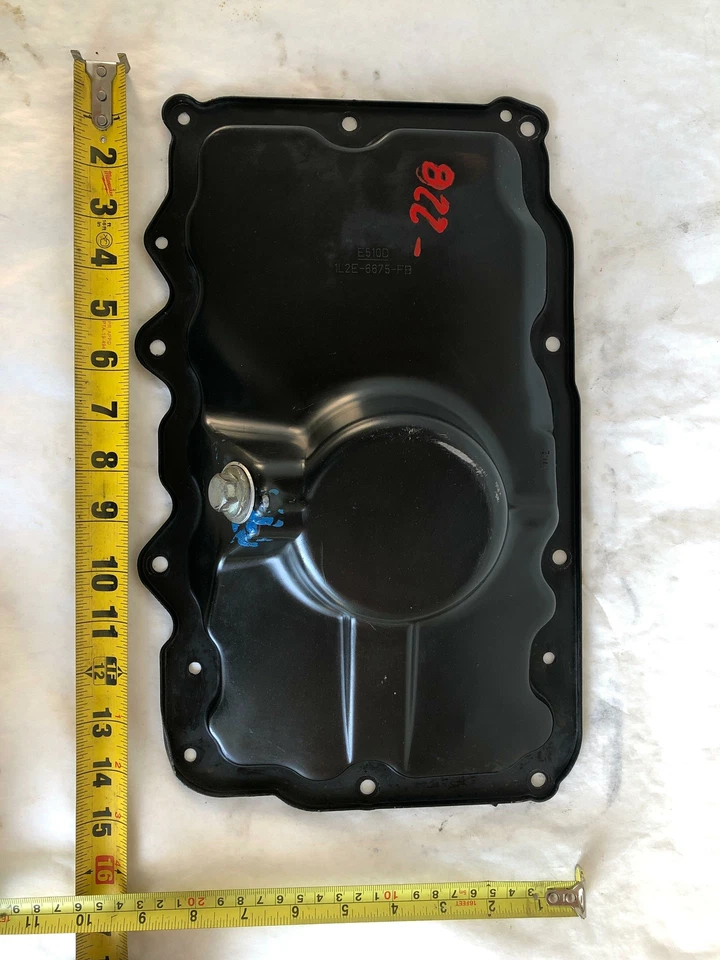 Нижний масляный поддон в сборе для двигателя FORD EXPLORER 1997 - 2010 годов выпуска 4,0 л от оригинального производителя - Изображение 4 из 4