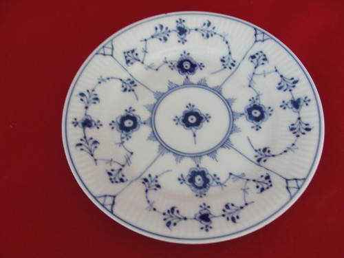 ROYAL COPENHAGEN BLUE FLUTED PORCELAIN CUP AND SAUCER - Picture 30 of 38