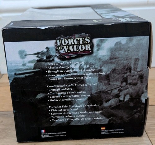 Unimax Forces of Valor 1:32 U.S. 6x6 1.5 Ton Cargo Truck ETO 1945, No. 81018 - Picture 5 of 6