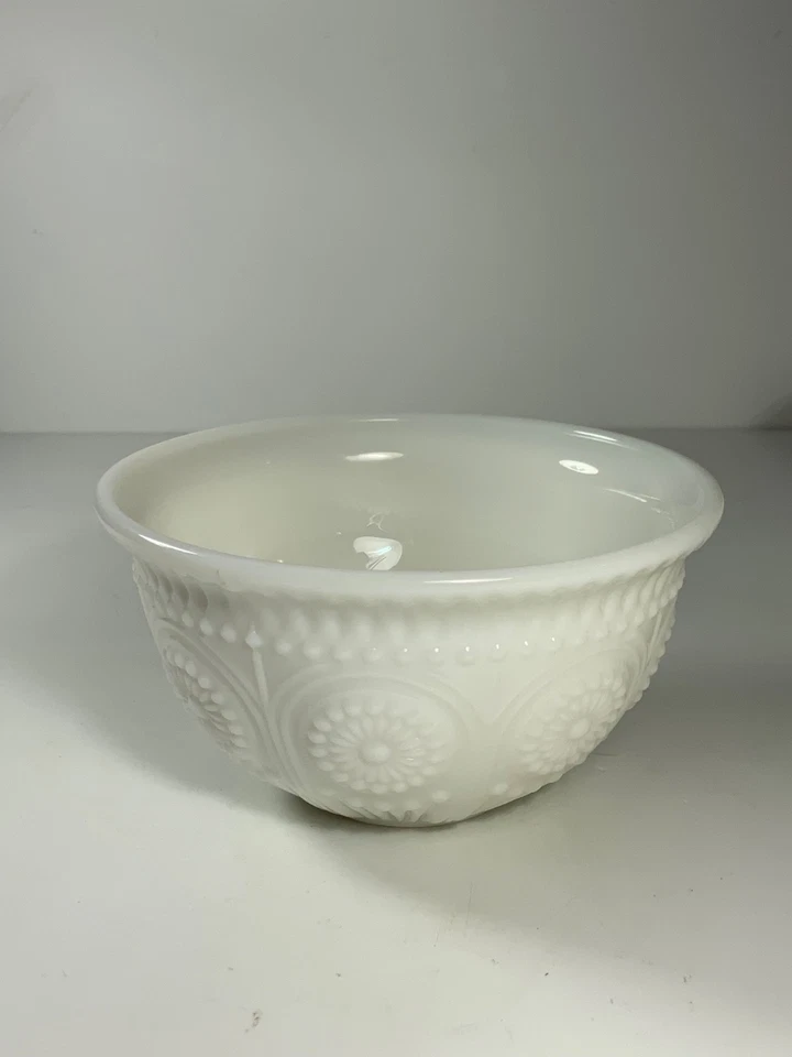 Juego de 2 cuencos de postre/berry de vidrio de leche blanco Adeline The Pioneer Woman 5 pulgadas Foto 4 de 4