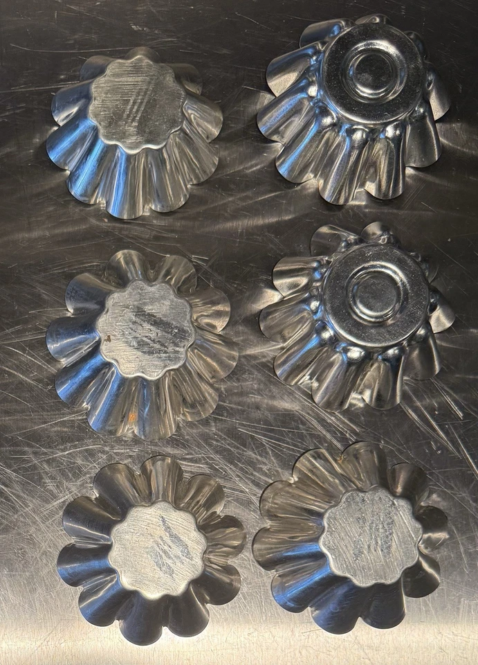 Latas de tartaleta de acero inoxidable acanaladas medianas de colección inigualables - Juego de 6 Foto 3 de 4