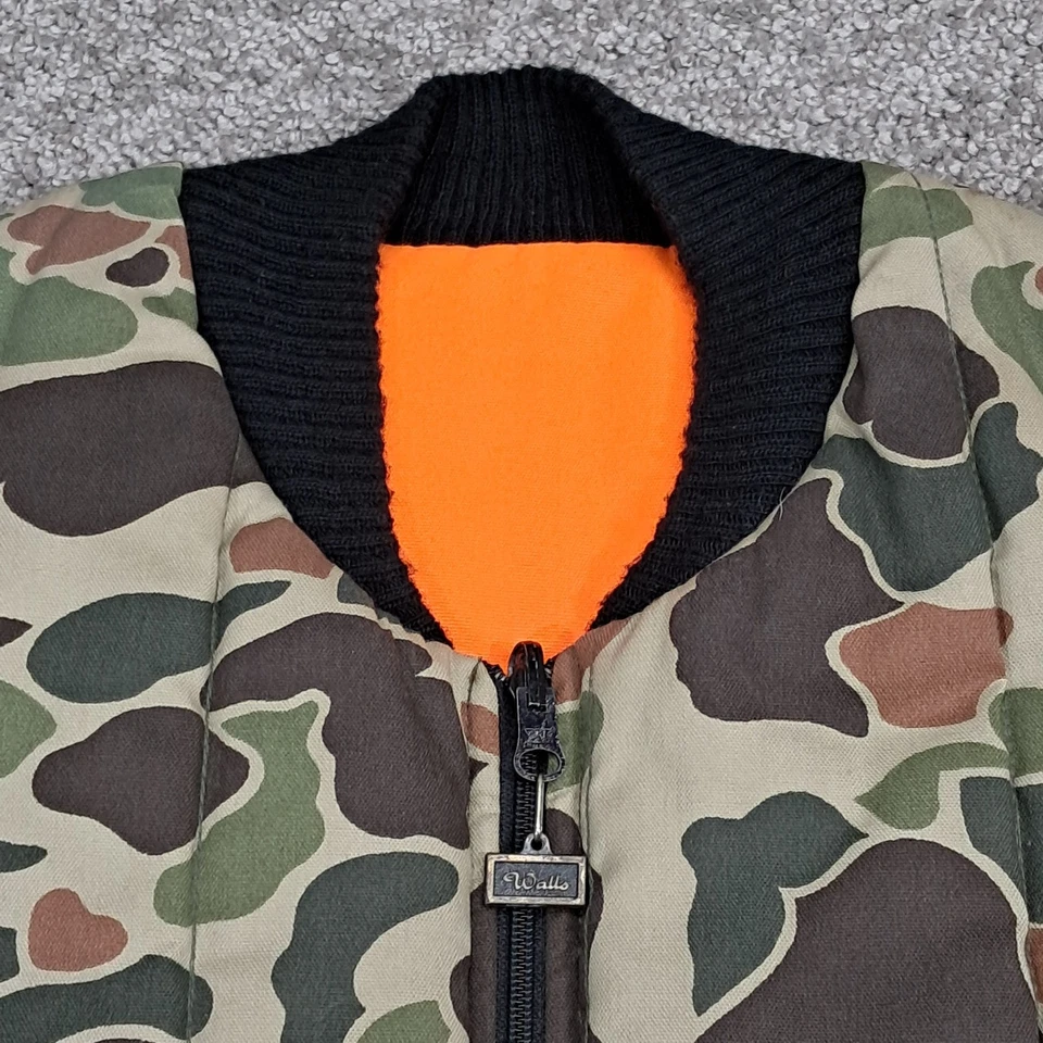 Vintage Walls Hunting & Fishing Mens Camouflage Reversible Vest Green Small - Image 2 of 4