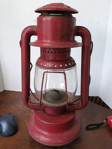 Antique Rayo No. 100 Cold Blast Red Kerosene Lantern - Picture 2 of 11