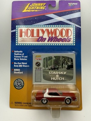 Johnny Lightning Hollywood on Wheels '' Starsky and Hutch'' Red Torino 1/64