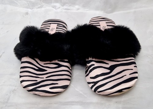 BOUX AVENUE Womens Soft Black White Zebra Print Faux Fur Small UK 3 - 4 - Picture 3 of 6