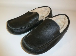mens black ugg moccasins