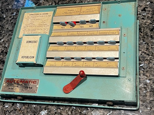 AVM automatic voting machine - vintage instruction model as found - Picture 5 of 9