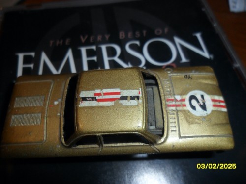 1963 Strombecker Tootsietoy Gold Metal Corvair Slot Car - Picture 5 of 6