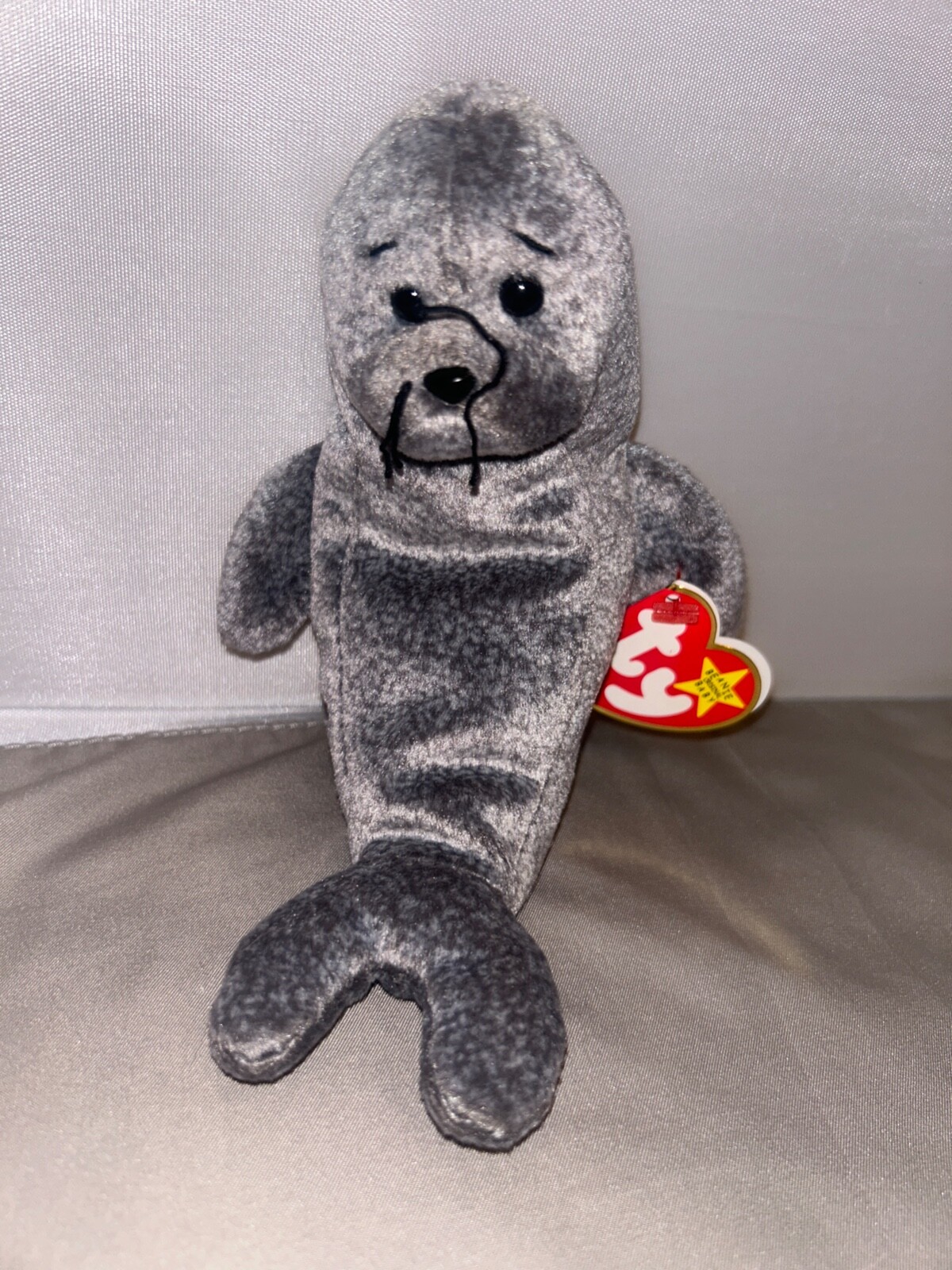 TY Beanie Babies Slippery The Seal 199 Retired  With Tag